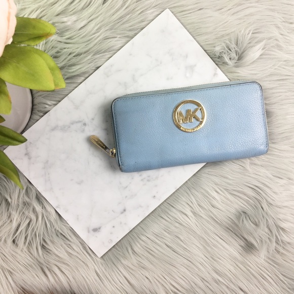 Michael Kors Handbags - Michael Kors Fulton lt blue continental wallet
